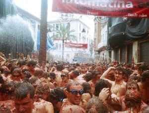 tomato throwing festival