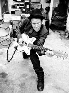 tom-waits-guitar