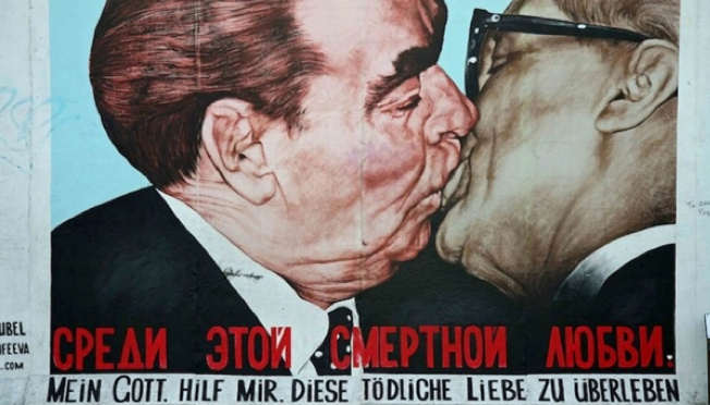 You are currently viewing Art from an Evil Canvas: The Berlin Wall